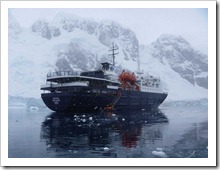 P1080112 thumb - Travel Tips: Antarctica (Antártida) Travel Guide