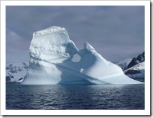 P1080587 thumb - Travel Tips: Antarctica (Antártida) Travel Guide